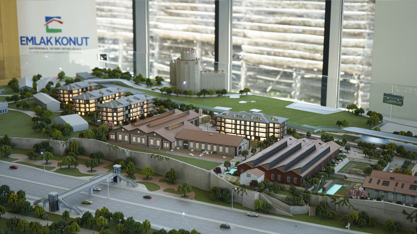 A Mixture of History and the Contemporary