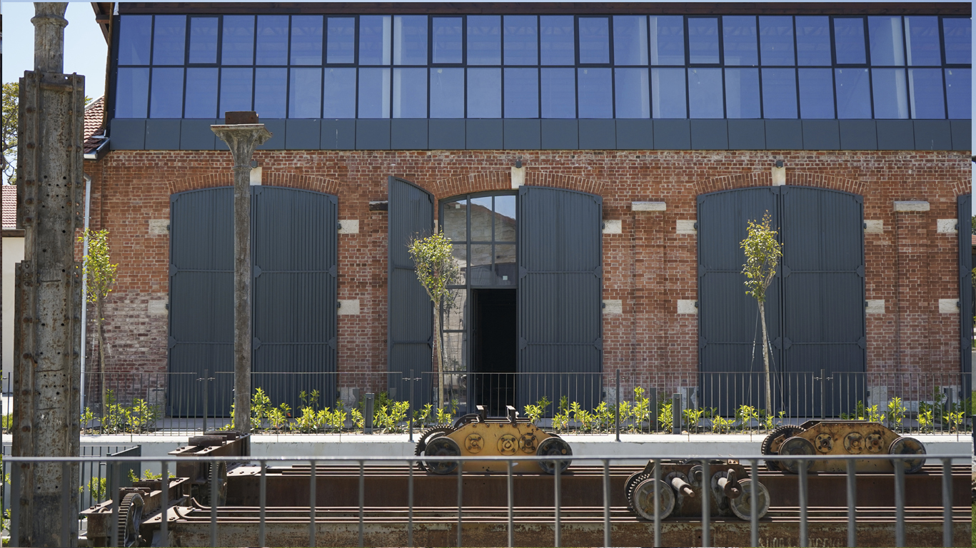 A Mixture of History and the Contemporary