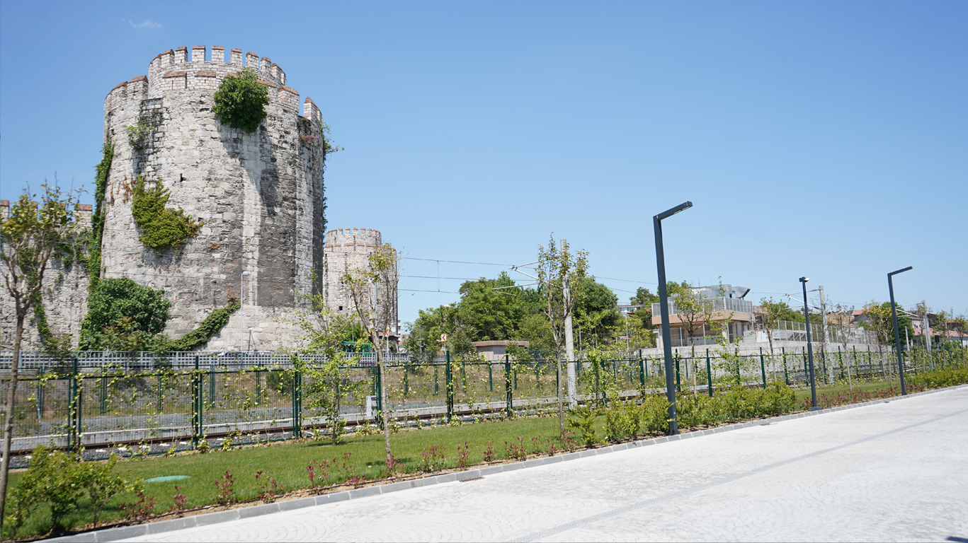 A Mixture of History and the Contemporary