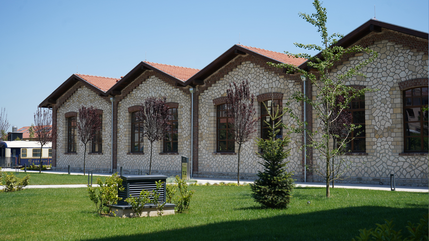 A Mixture of History and the Contemporary