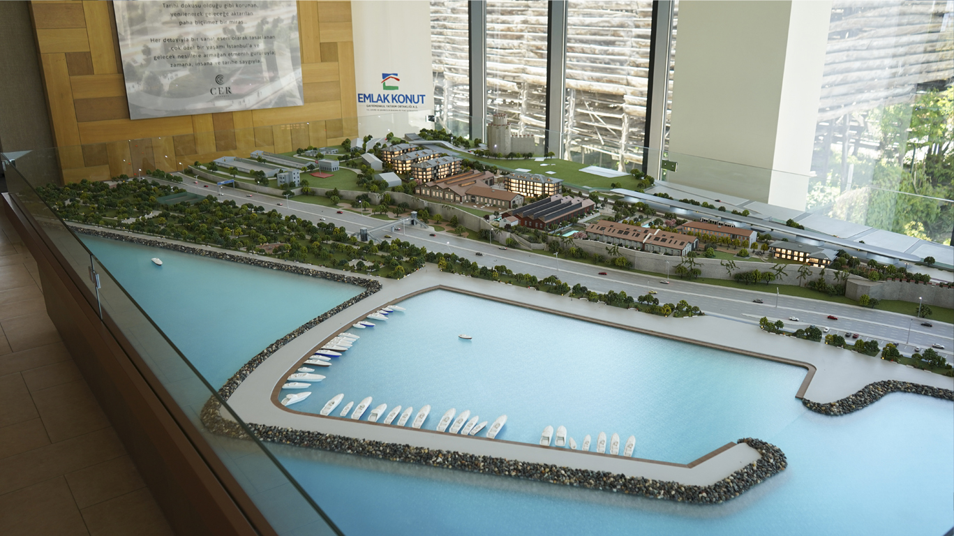 A Mixture of History and the Contemporary