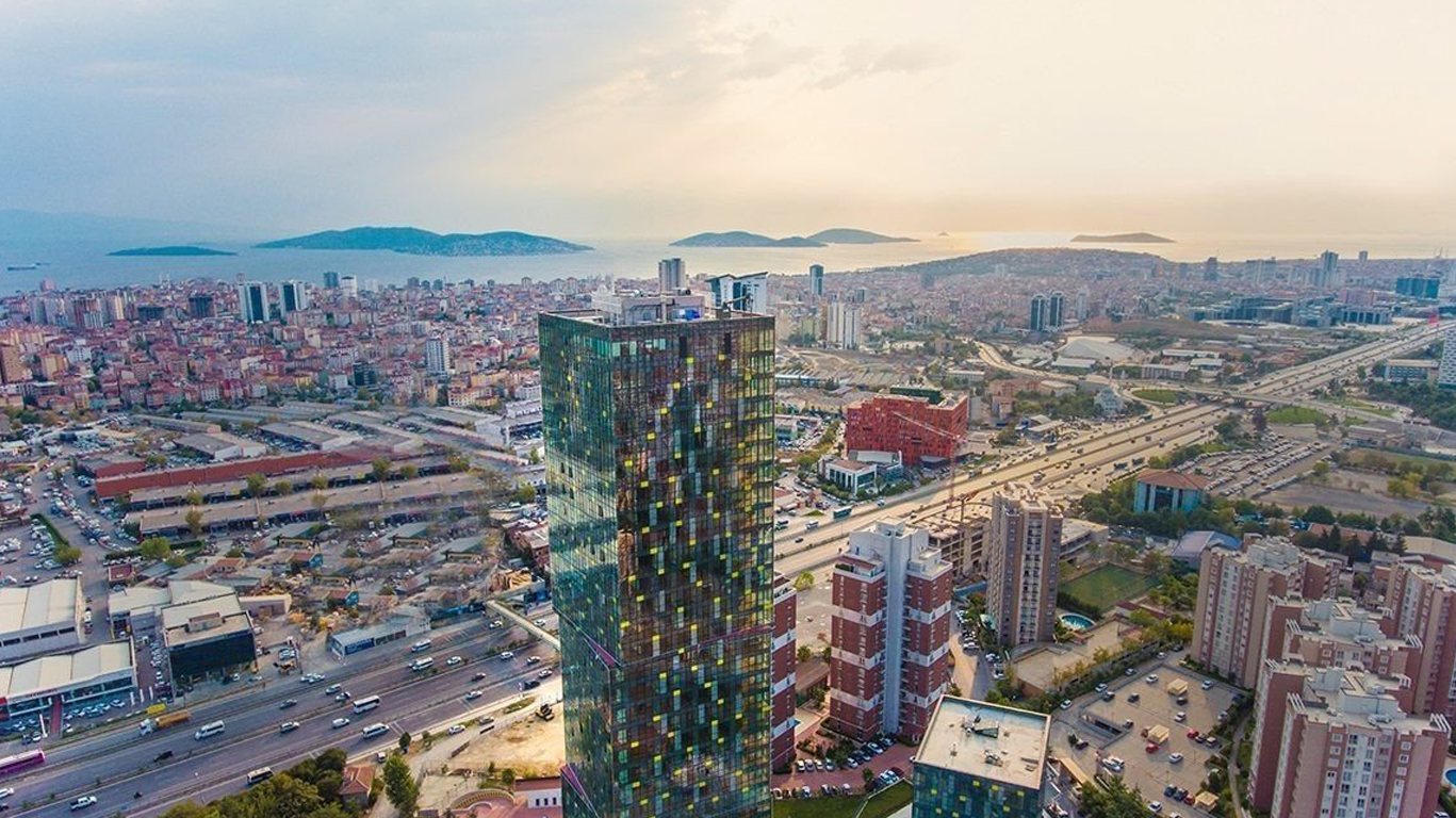 A Single Tower That Stands Out Amongst New Builds of Kartal